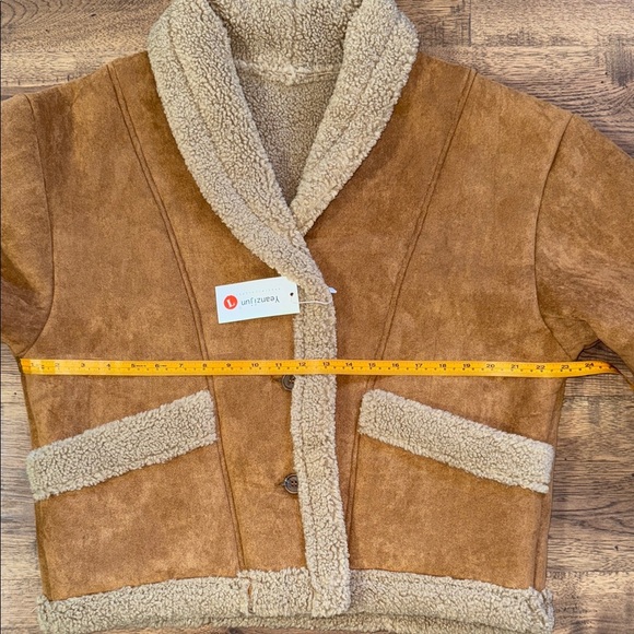 NWT! Brown Shearling Jacket with Cream Trim - Picture 15 of 16